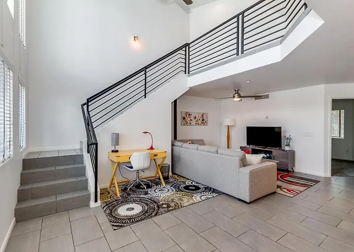 Apartment Spectacular Old Town 2bd 2ba Pool Rooftop Pingpong *