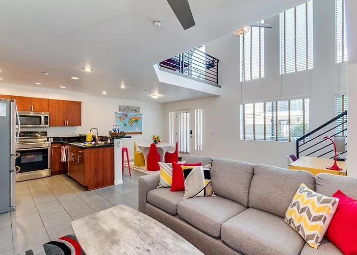 Apartment Spectacular Old Town 2bd 2ba Pool Rooftop Pingpong *