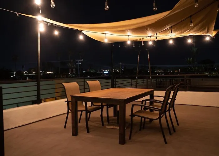 Apartment Spectacular Old Town 2bd 2ba Pool Rooftop Pingpong *