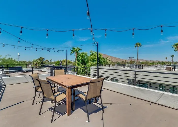 Apartment Spectacular Old Town 2bd 2ba Pool Rooftop Pingpong Scottsdale